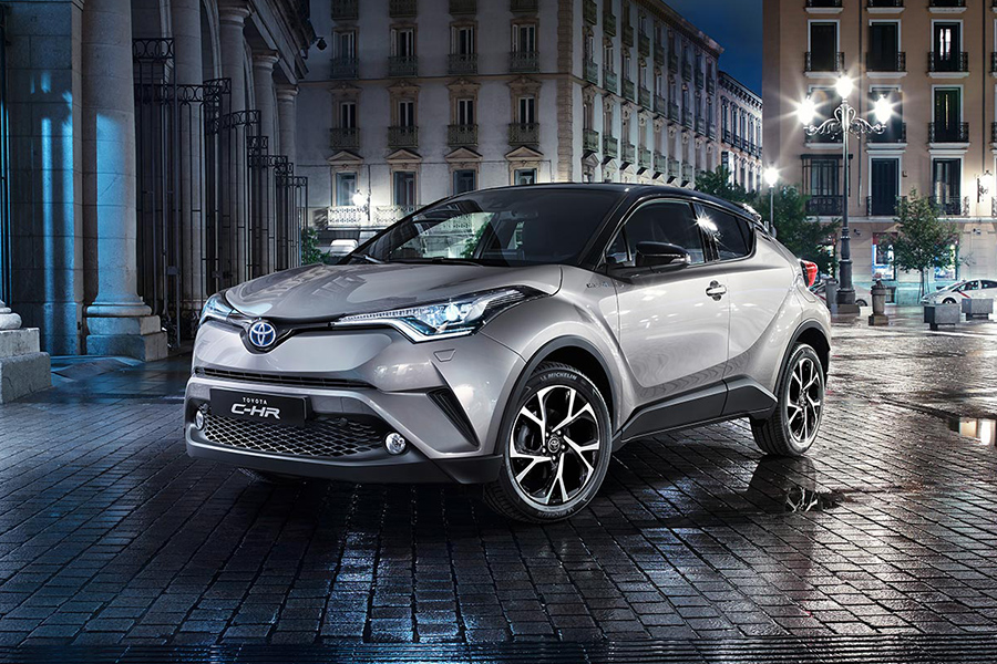 Inwestycja w elektromobilnosc Toyota C-HR